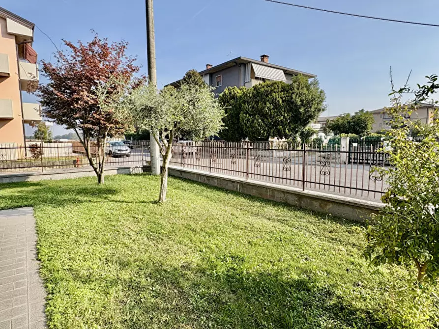 Immagine 4 di Appartamento in vendita  in Via Tintoretto a Castel D'azzano