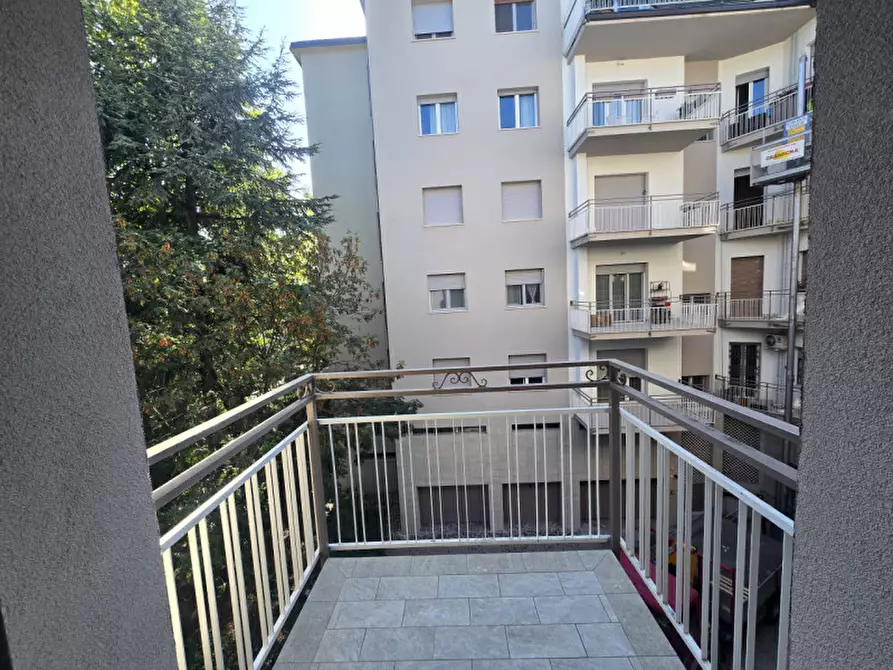 Immagine 10 di Camera in affitto  a Modena