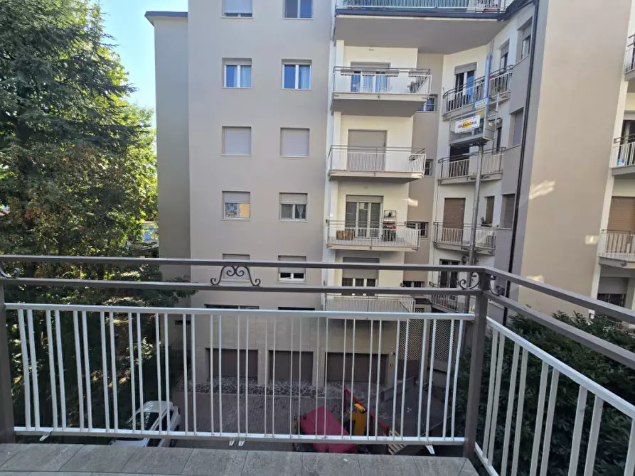 Immagine 13 di Camera in affitto  a Modena