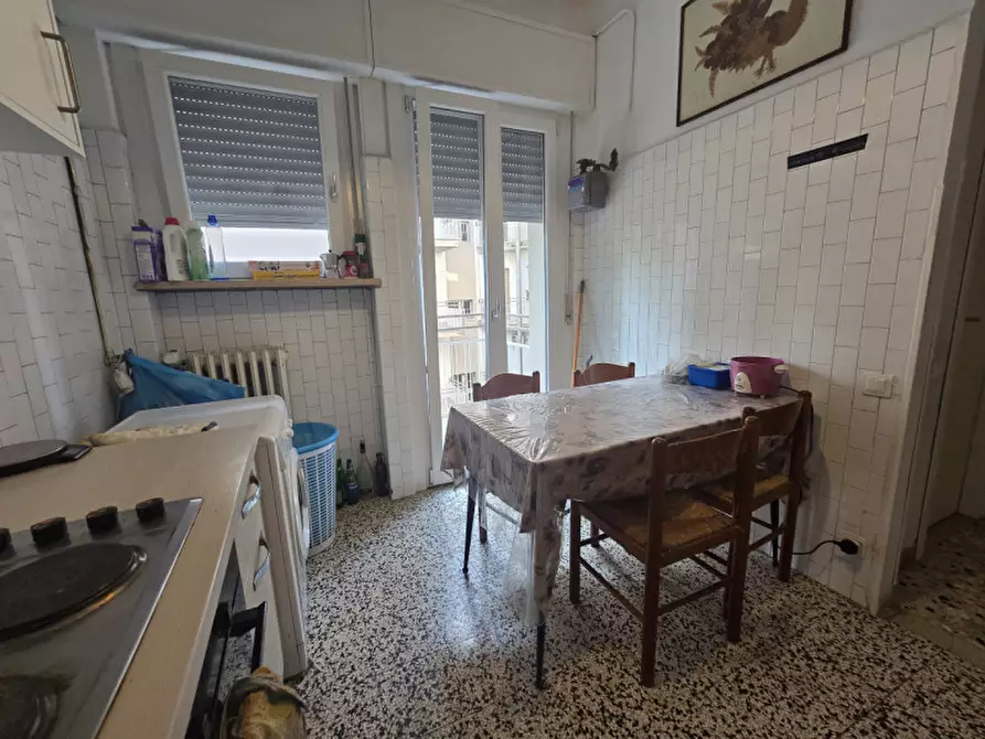 Immagine 15 di Camera in affitto  a Modena