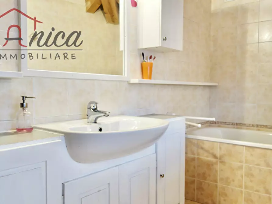 Immagine 11 di Appartamento in vendita  in via Giulio Ferrari a Lavis