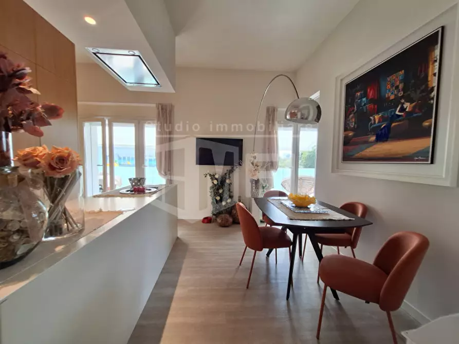 Immagine 22 di Appartamento in vendita  in VIALE DEL TIRRENO a Pisa