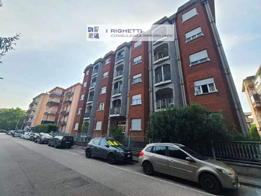 Immagine 30 di Appartamento in vendita  in Brunelleschi a Verona