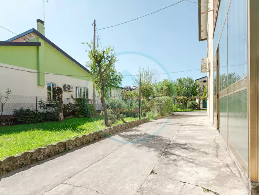 Immagine 15 di Casa indipendente in vendita  in Via Campania a Martellago