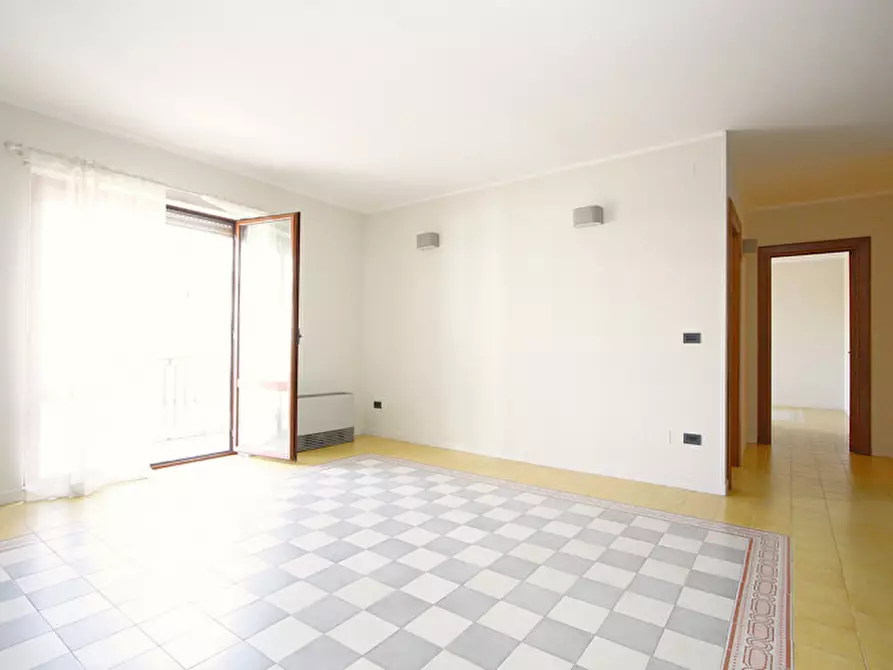 Immagine 11 di Appartamento in vendita  in Via Matino a Casarano