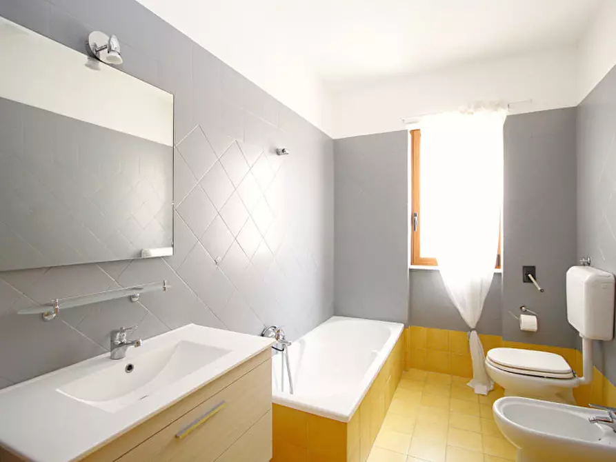 Immagine 23 di Appartamento in vendita  in Via Matino a Casarano