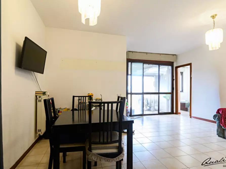 Immagine 2 di Appartamento in vendita  in Via Francesco Sapori 21 a Roma