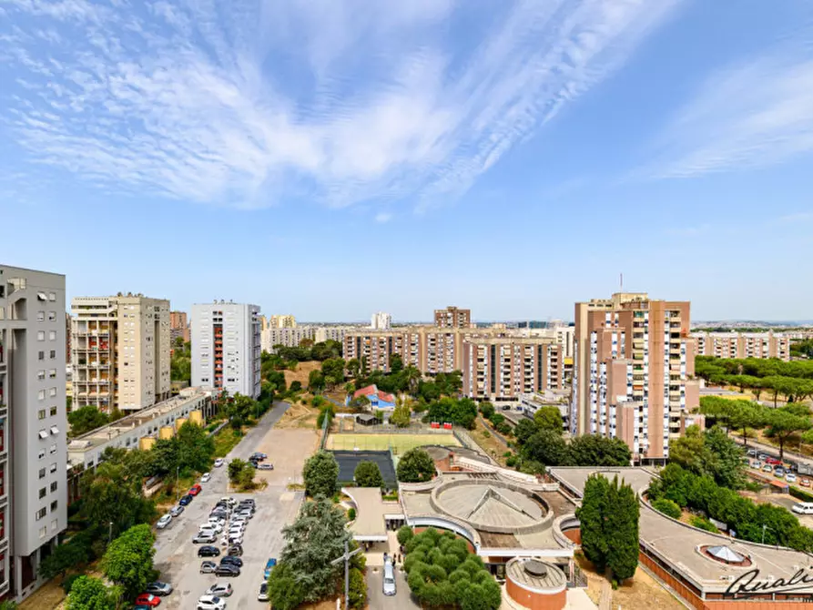 Immagine 15 di Appartamento in vendita  in Via Francesco Sapori 21 a Roma