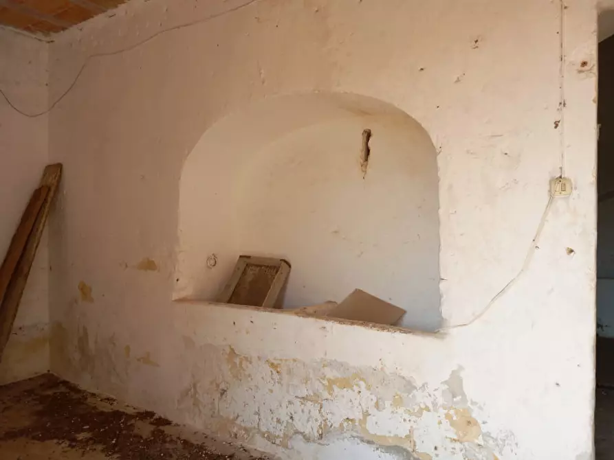 Immagine 18 di Rustico / casale in vendita  in C.da Malpasso a San Vito Dei Normanni