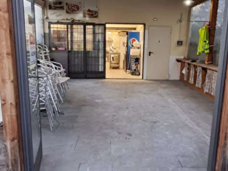 Immagine 3 di Attività commerciale in vendita  in VIA PISTOIESE a Firenze