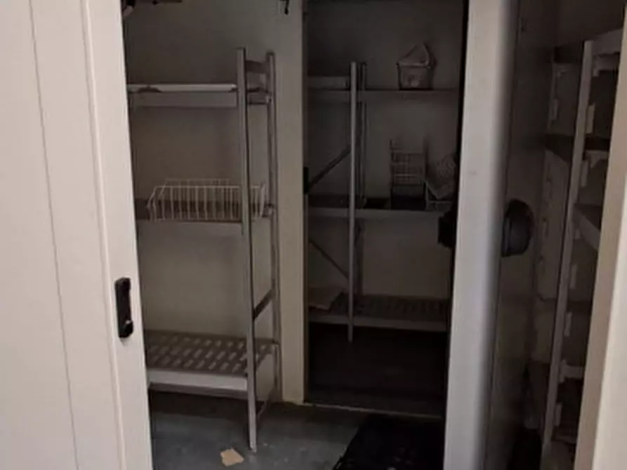 Immagine 5 di Attività commerciale in vendita  in VIA PISTOIESE a Firenze