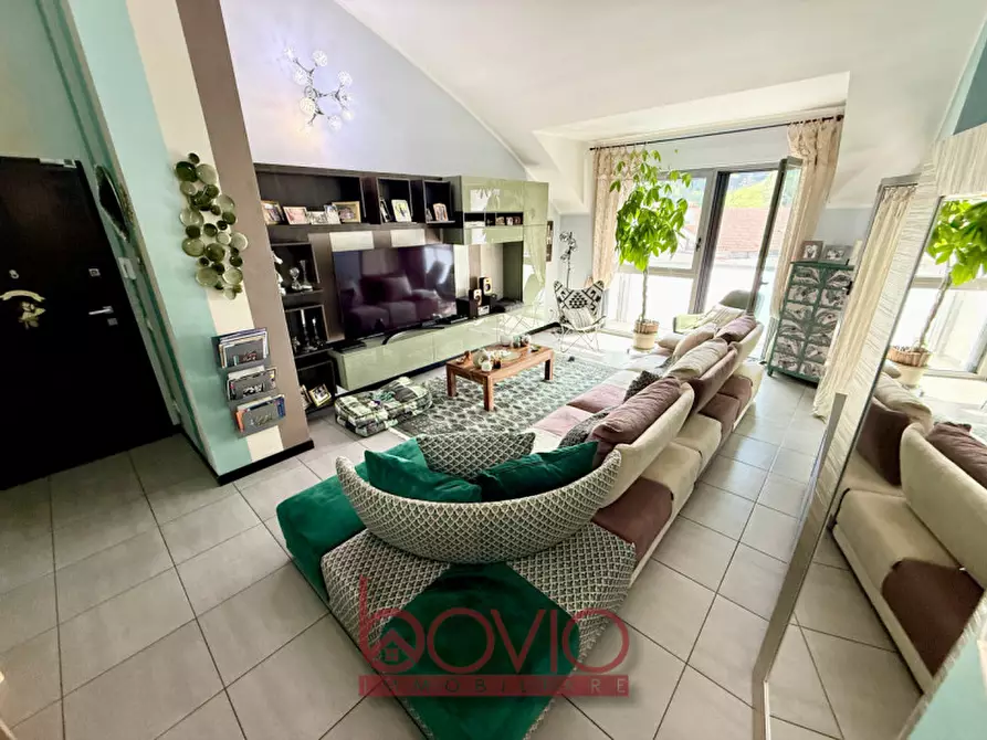 Immagine 2 di Attico in vendita  in Piazza Orsara di Puglia 4 a San Mauro Torinese