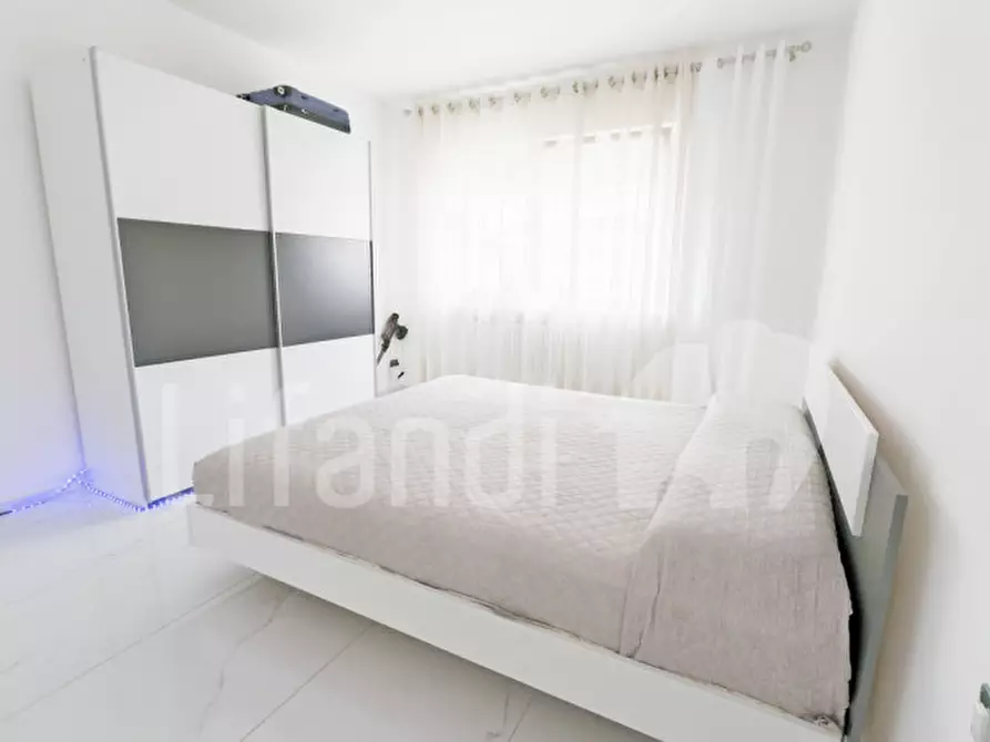 Immagine 7 di Appartamento in vendita  in Giacomo-Leopardi-Straße - Via G. Leopardi a Merano .Meran.