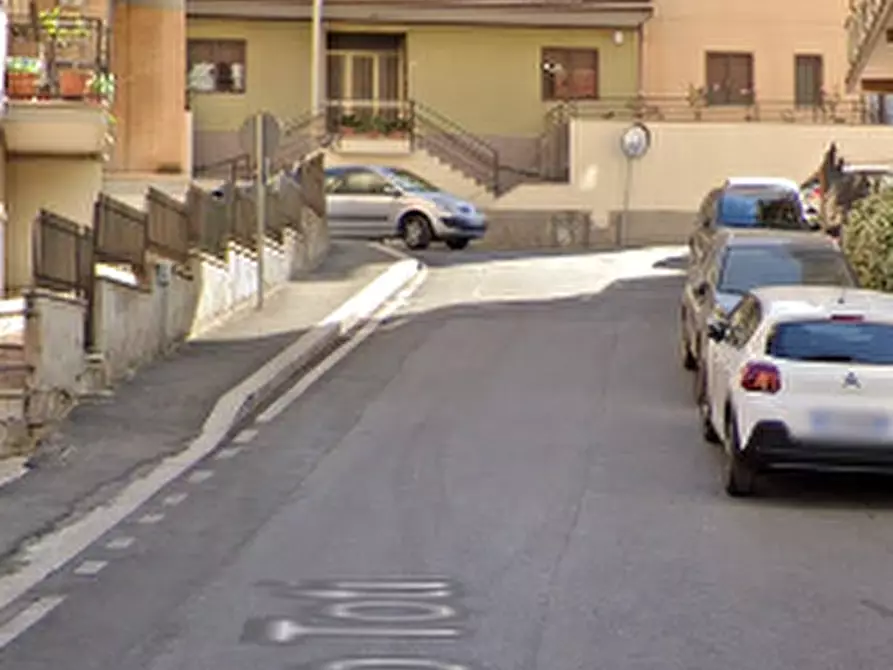 Immagine 5 di Appartamento in vendita  in Via Enrico Toti a Tivoli