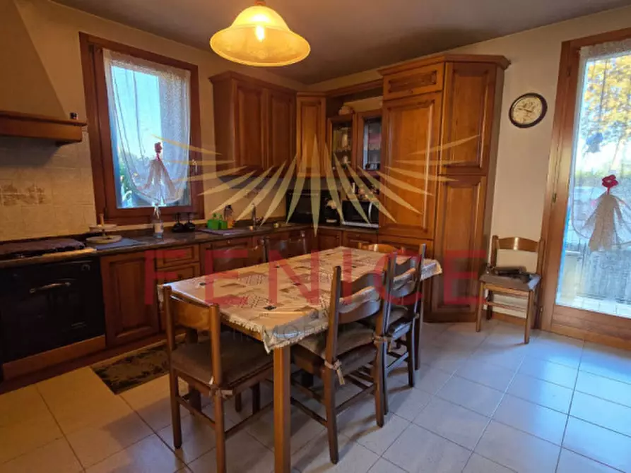 Immagine 3 di Villetta a schiera in vendita  in VIA LOVIGIONI 13 a Altivole