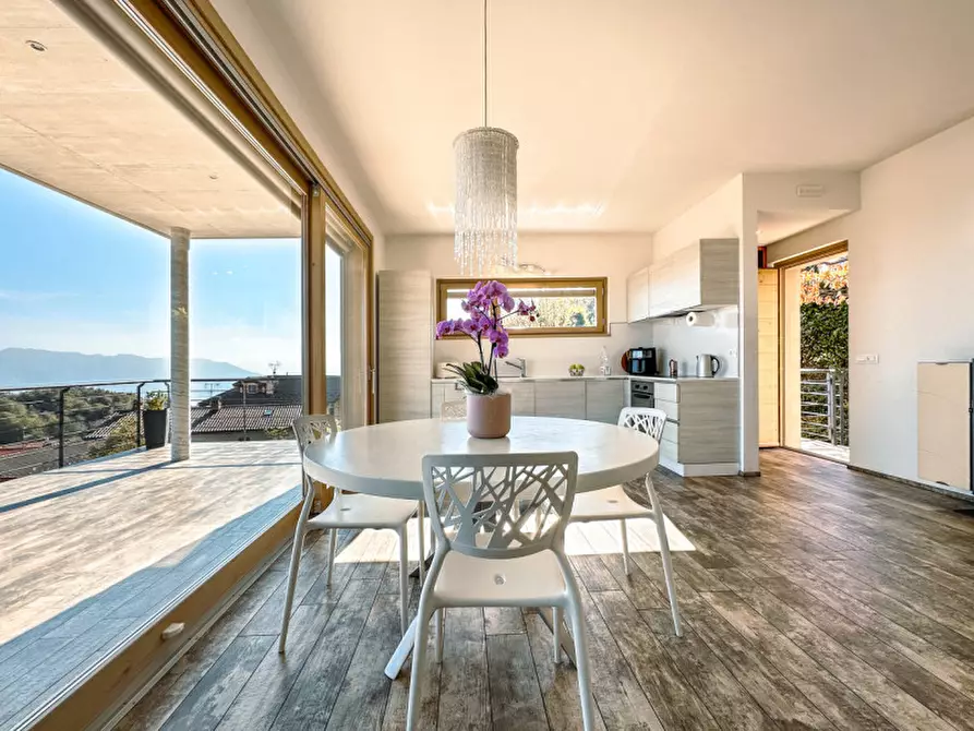 Immagine 2 di Villa in vendita  in via don minoli, 14 a Trarego Viggiona