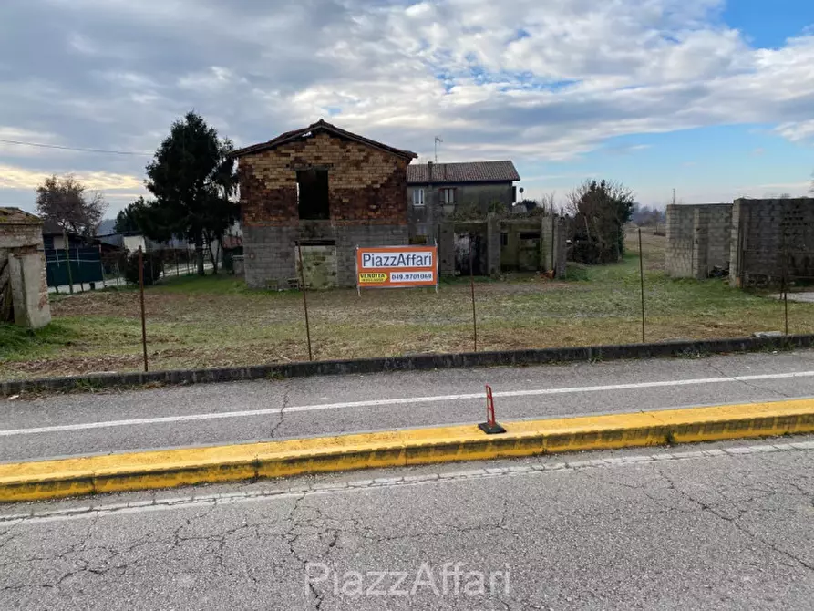 Immagine 3 di Terreno in vendita  in Brugine Via Fiumicello a Brugine
