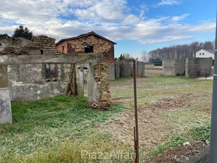 Immagine 5 di Terreno in vendita  in Brugine Via Fiumicello a Brugine