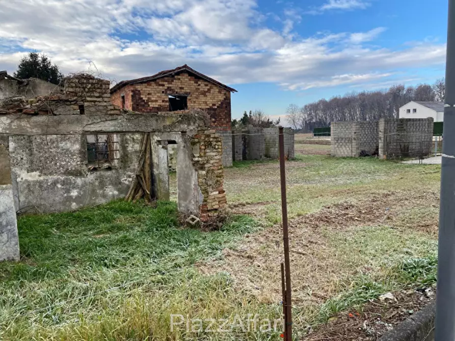 Immagine 15 di Terreno in vendita  in Brugine Via Fiumicello a Brugine