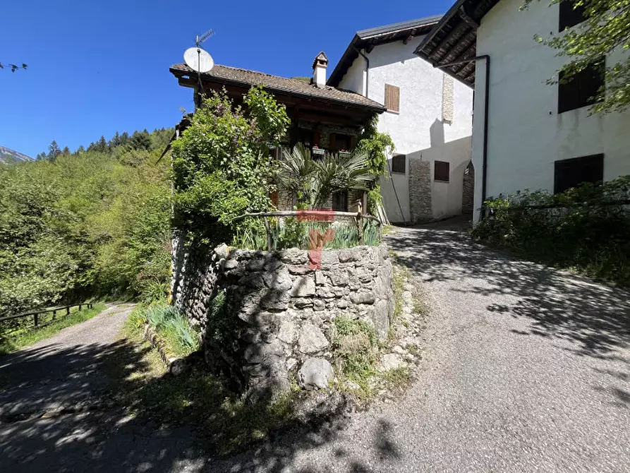 Immagine 3 di Casa bifamiliare in vendita  in Via Val a Lamon