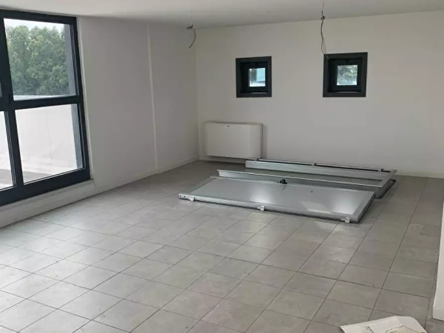 Immagine 11 di Capannone industriale in affitto  in Riviera Francia a Padova