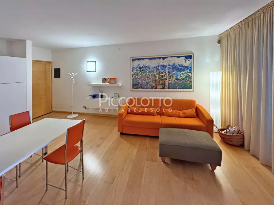 Immagine 6 di Appartamento in vendita  in via Dante Alighieri a Jesolo