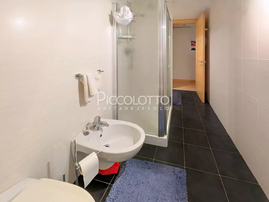 Immagine 17 di Appartamento in vendita  in via Dante Alighieri a Jesolo