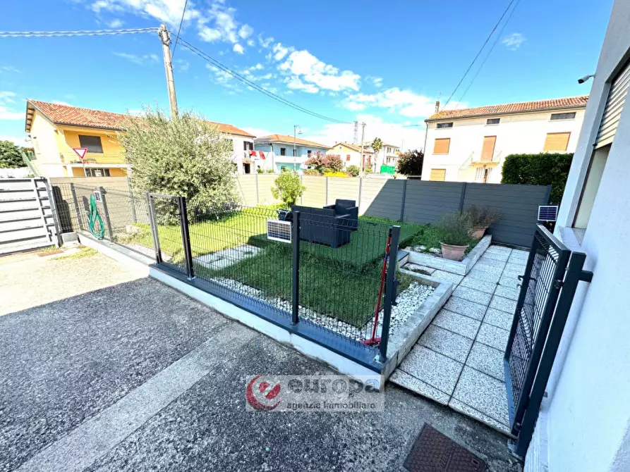 Immagine 8 di Casa indipendente in vendita  in Via Strasilia a Bolzano Vicentino