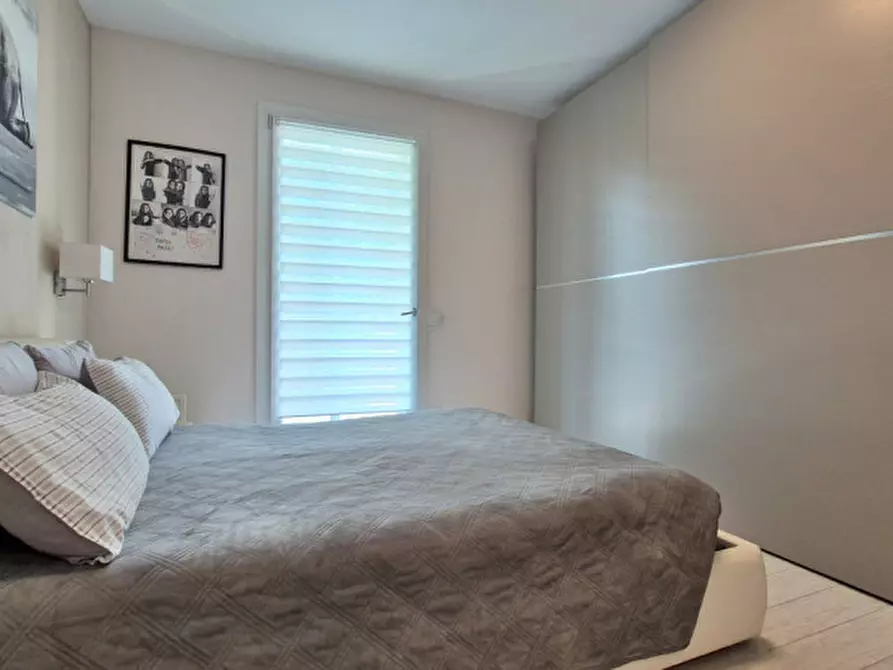 Immagine 2 di Appartamento in vendita  in Via Giulio Pastore a Peschiera Del Garda