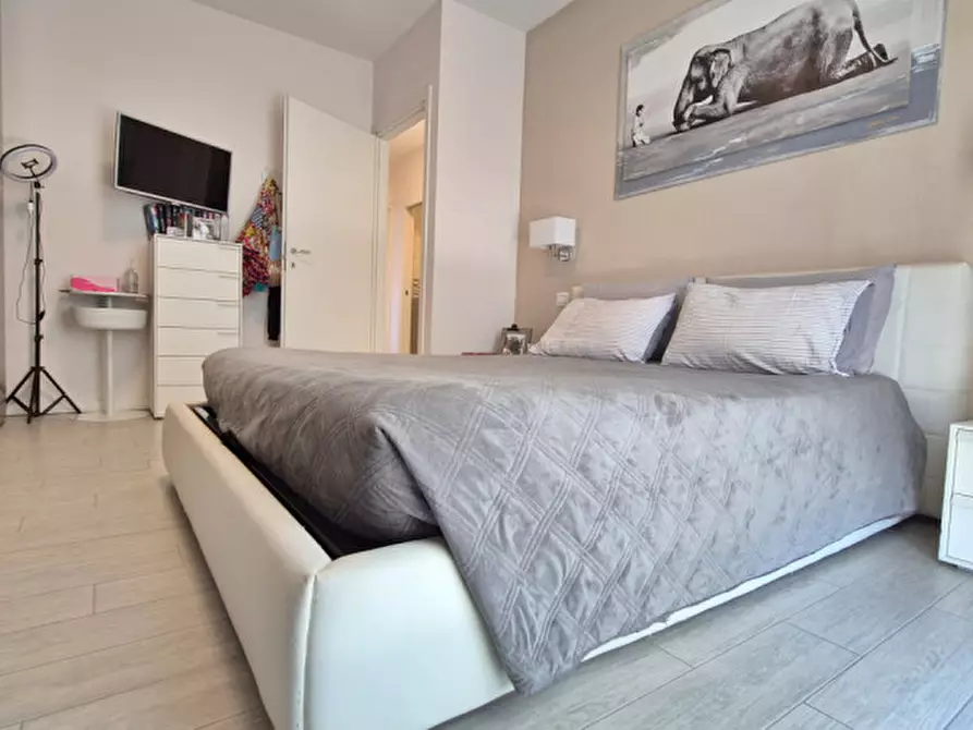 Immagine 4 di Appartamento in vendita  in Via Giulio Pastore a Peschiera Del Garda