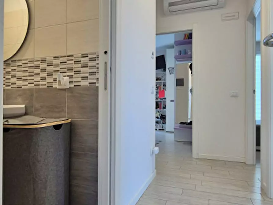 Immagine 15 di Appartamento in vendita  in Via Giulio Pastore a Peschiera Del Garda