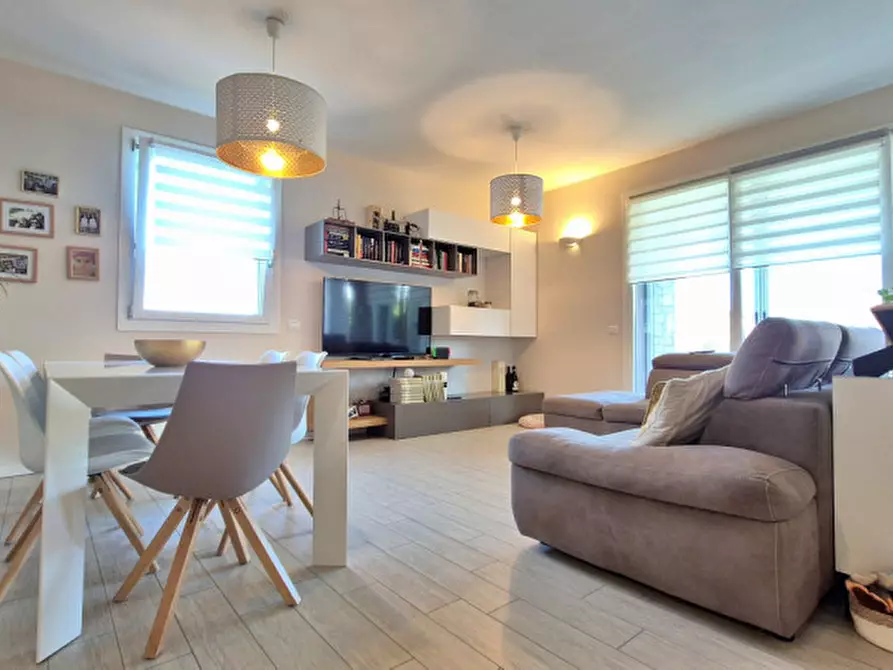 Immagine 19 di Appartamento in vendita  in Via Giulio Pastore a Peschiera Del Garda