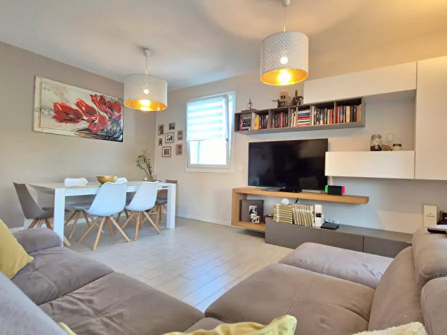 Immagine 21 di Appartamento in vendita  in Via Giulio Pastore a Peschiera Del Garda