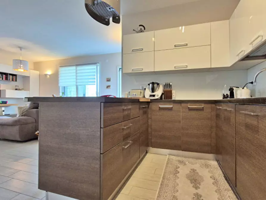 Immagine 27 di Appartamento in vendita  in Via Giulio Pastore a Peschiera Del Garda