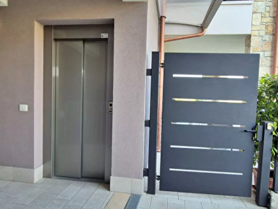 Immagine 43 di Appartamento in vendita  in Via Giulio Pastore a Peschiera Del Garda