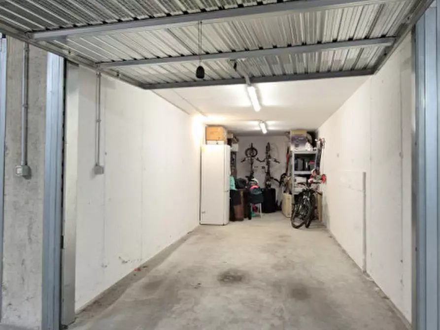 Immagine 44 di Appartamento in vendita  in Via Giulio Pastore a Peschiera Del Garda