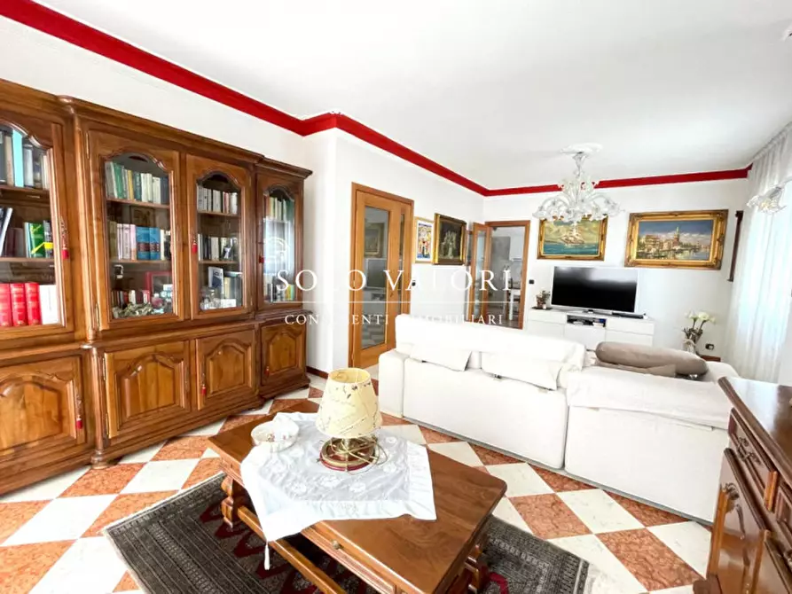 Immagine 4 di Villa in vendita  a Castelfranco Veneto