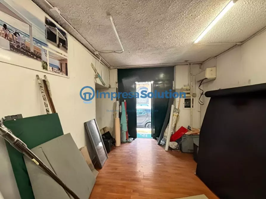 Immagine 3 di Negozio in affitto  in Piazza Mercato a Napoli