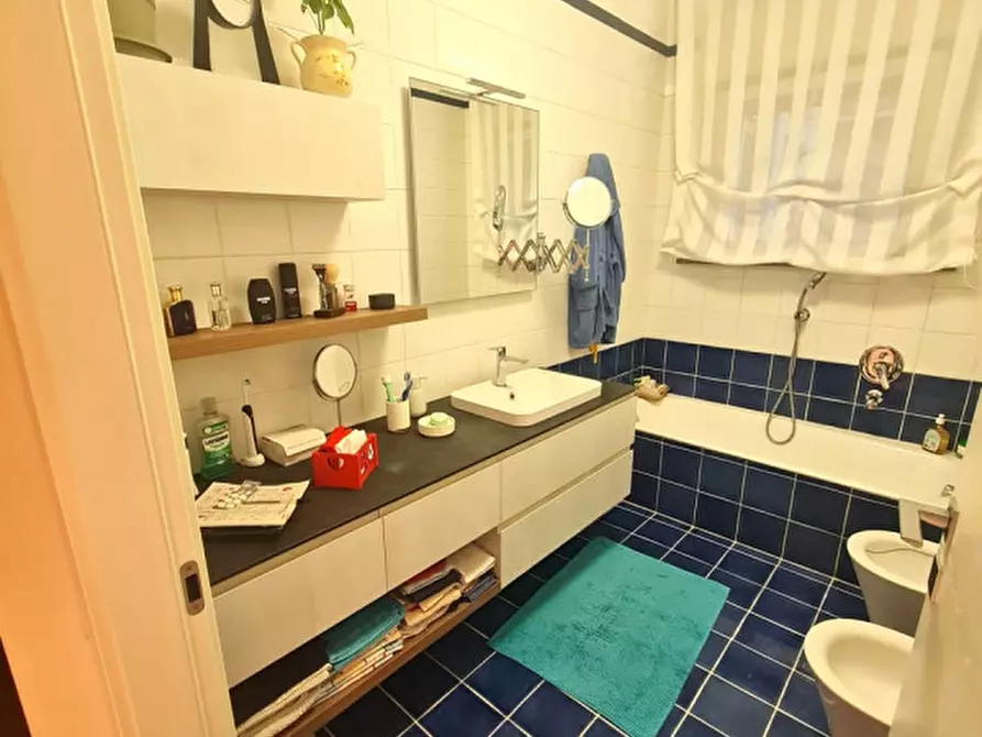 Immagine 9 di Appartamento in vendita  in Via San Venerio a Milano