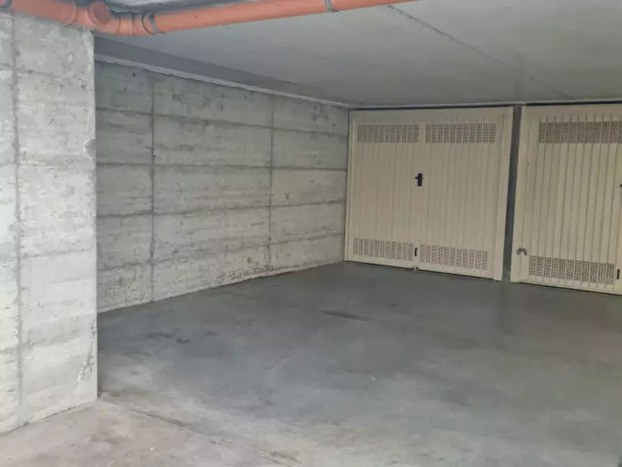 Immagine 13 di Appartamento in vendita  in Via San Venerio a Milano