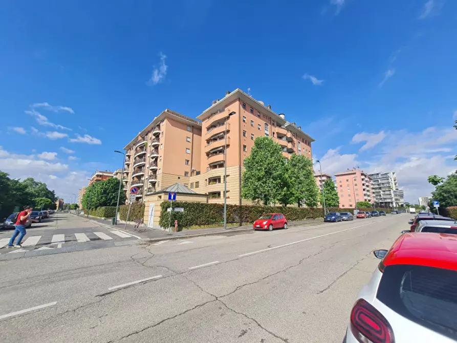 Immagine 17 di Appartamento in vendita  in Via San Venerio a Milano