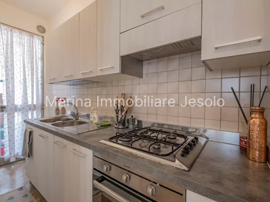 Immagine 10 di Appartamento in vendita  in Via Silvio Trentin a Jesolo