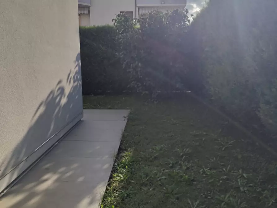 Immagine 5 di Casa quadrifamiliare in affitto  a Vicenza