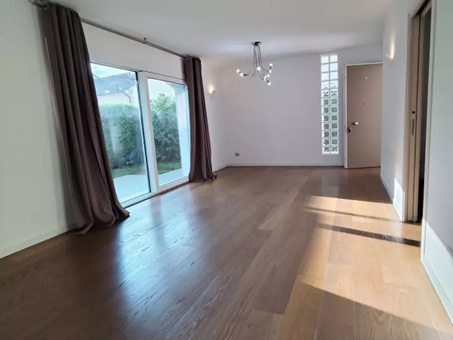 Immagine 21 di Casa quadrifamiliare in affitto  a Vicenza