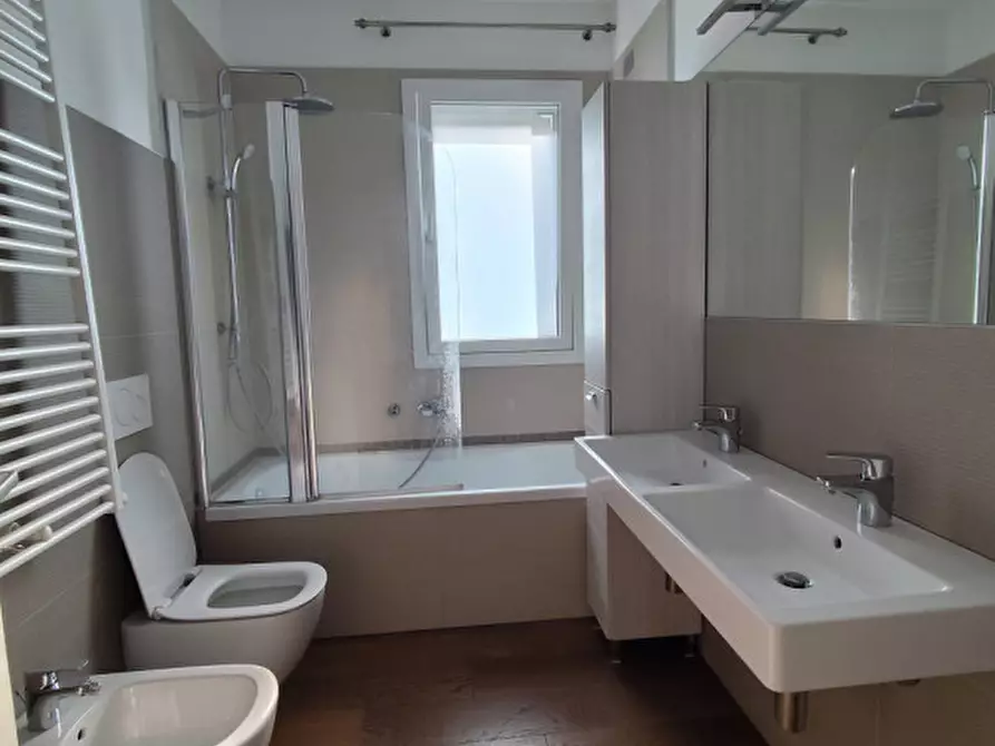Immagine 28 di Casa quadrifamiliare in affitto  a Vicenza