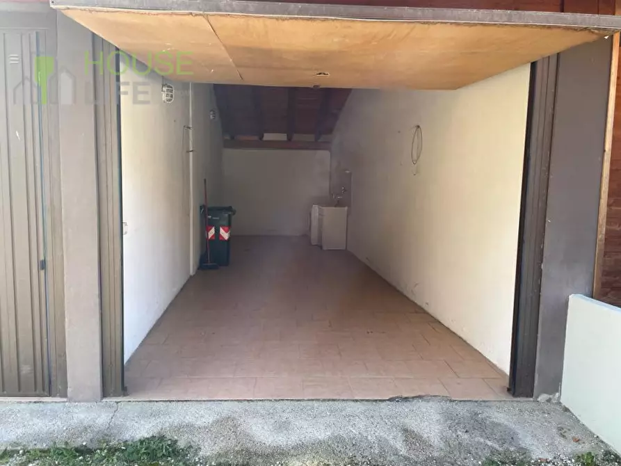 Immagine 10 di Appartamento in vendita  in via Collareo a Schio