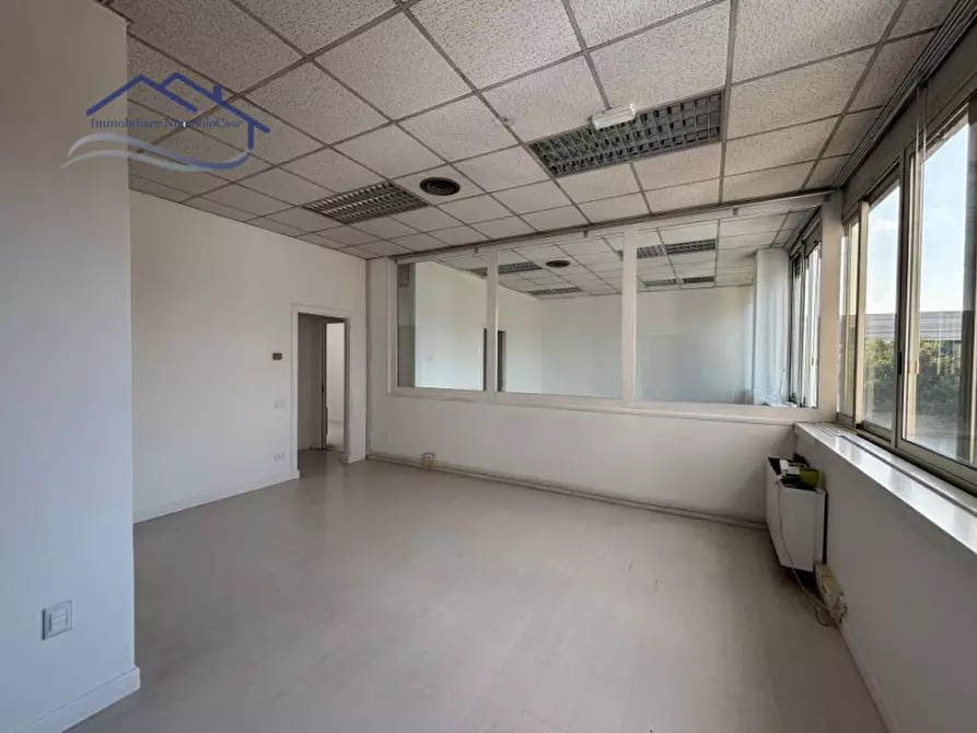 Immagine 3 di Ufficio in affitto  in via della Croce Rossa a Padova