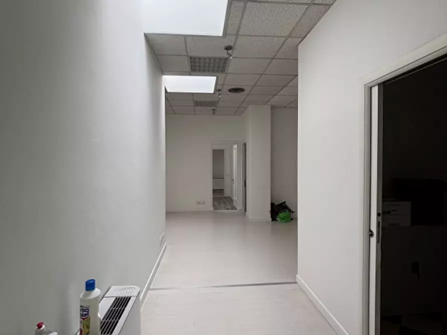Immagine 7 di Ufficio in affitto  in via della Croce Rossa a Padova