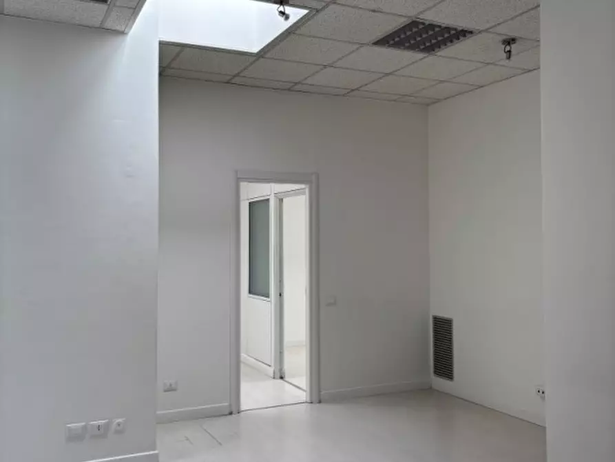 Immagine 11 di Ufficio in affitto  in via della Croce Rossa a Padova