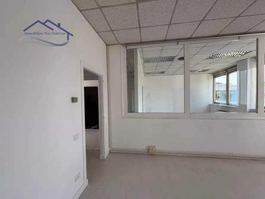 Immagine 23 di Ufficio in affitto  in via della Croce Rossa a Padova